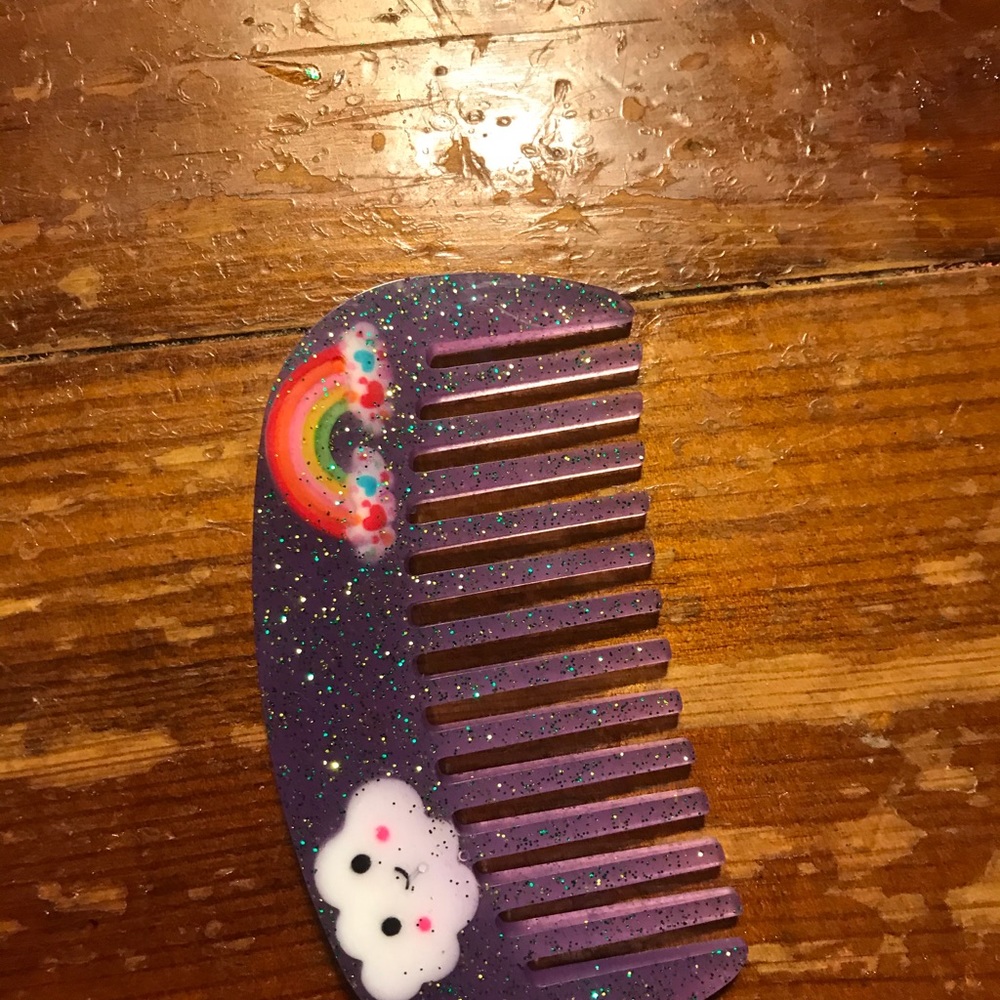 Purple small comb